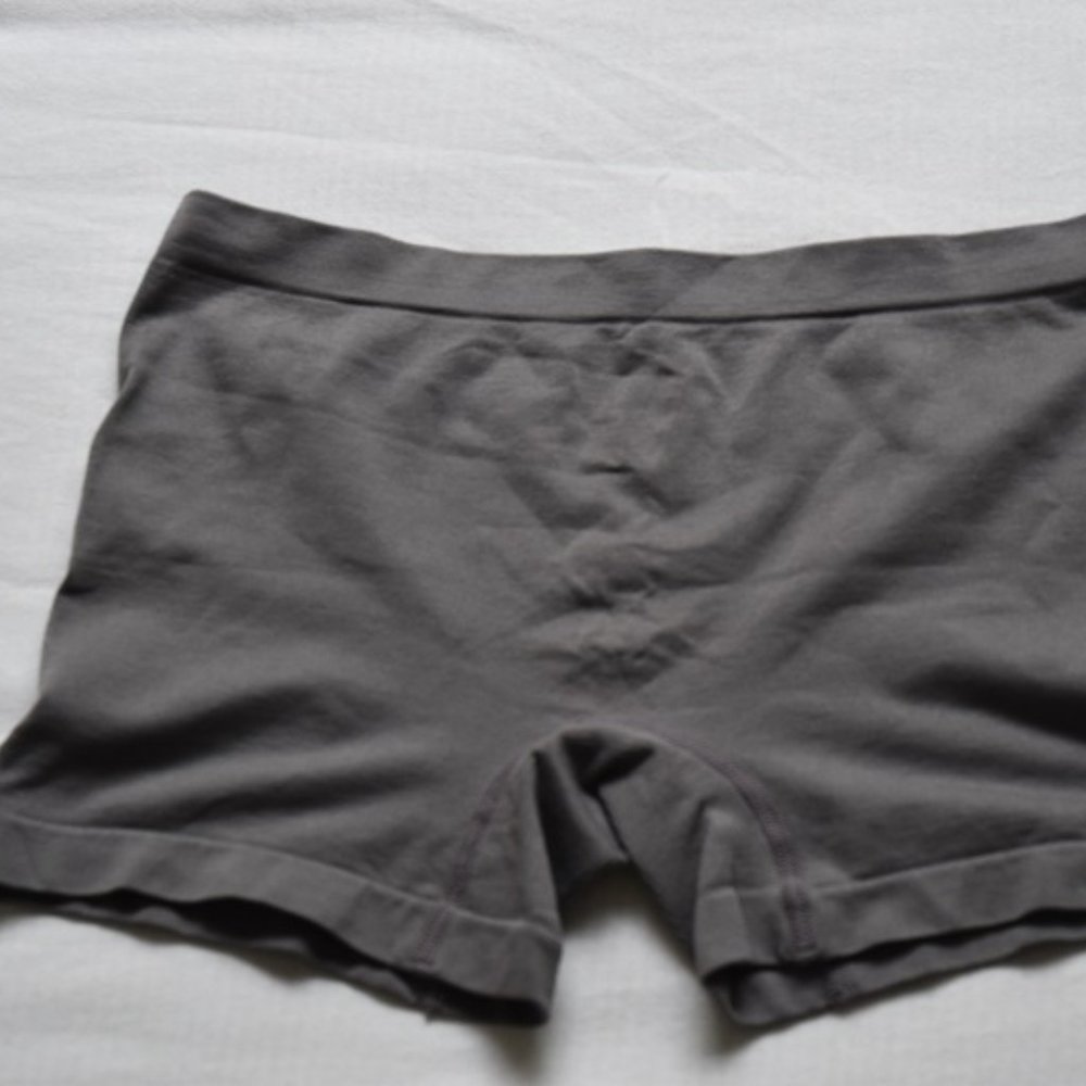 10/$25🌀Grey athletic shorts | M
